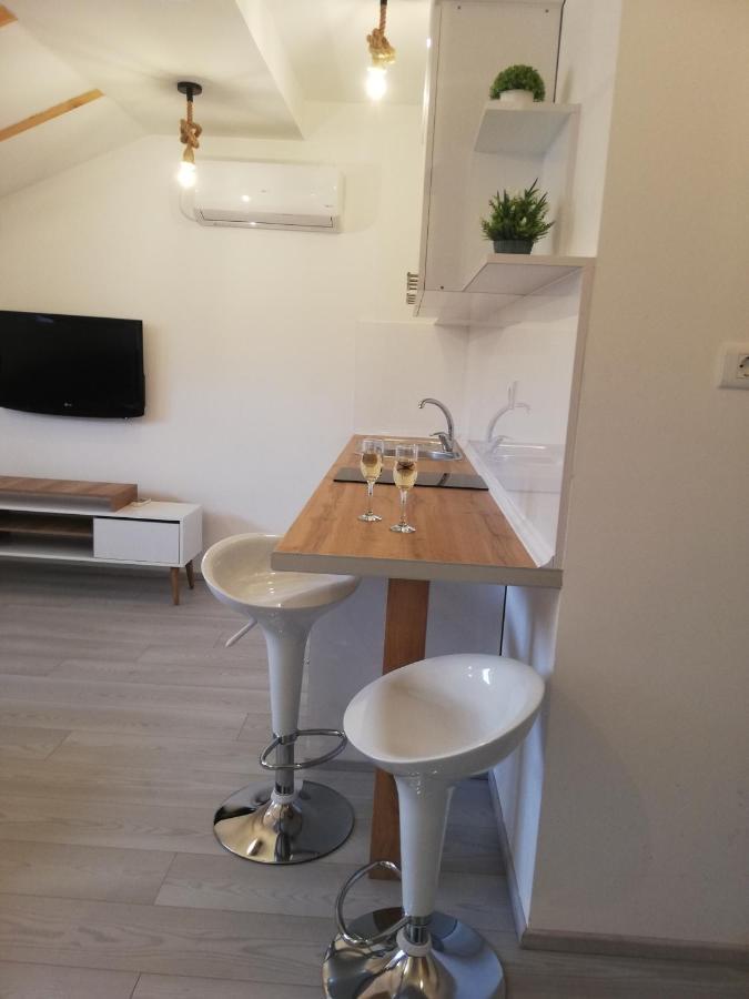 Apartments Naumovski Ohrid Bagian luar foto