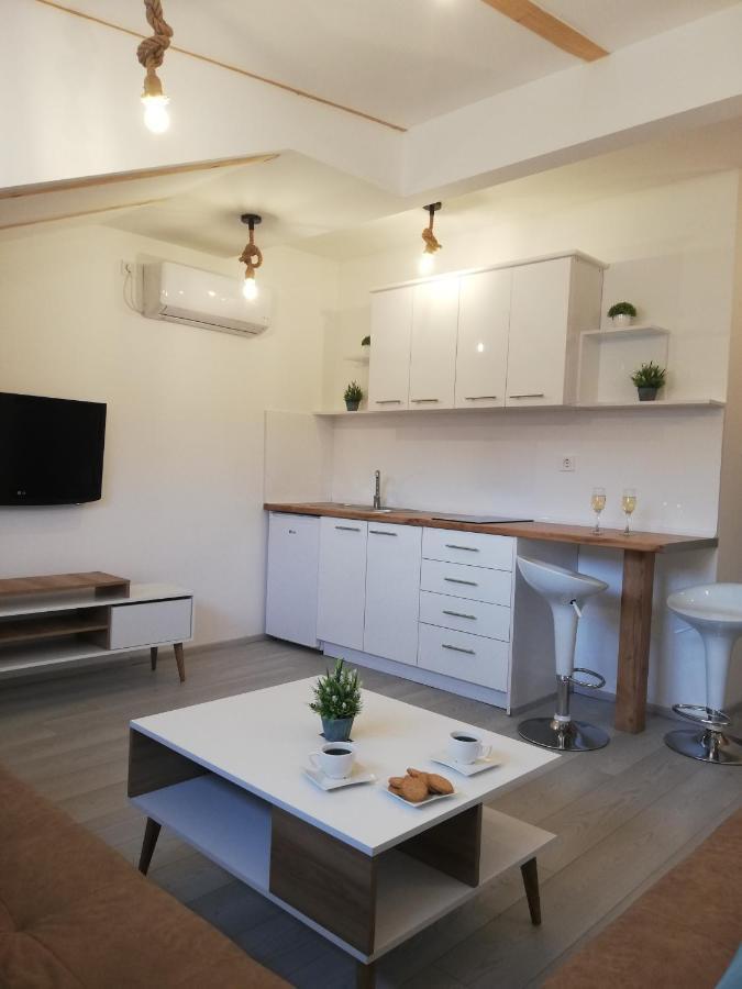 Apartments Naumovski Ohrid Bagian luar foto